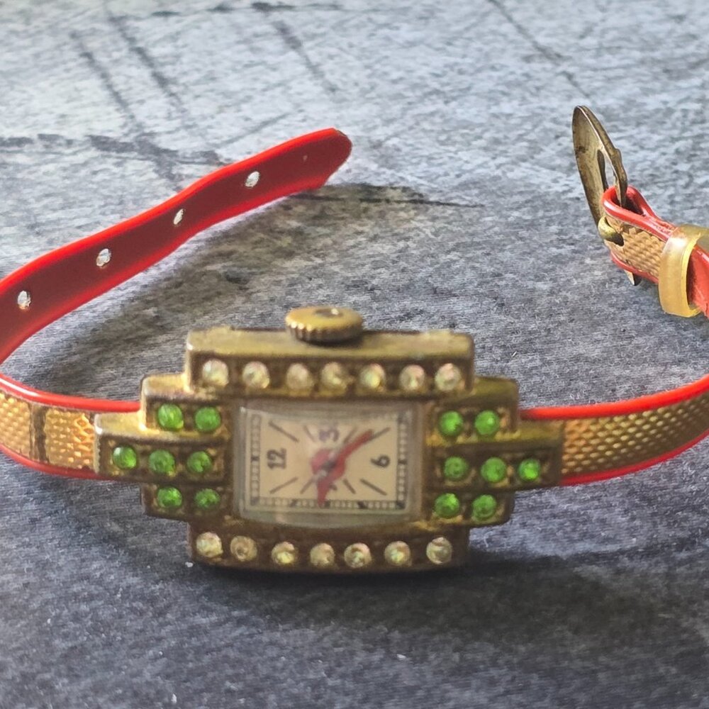 Vintage ESCO Esko Toy Wrist Watch Red Band Green Rhinestone Novelty 1930s 1940s - Picture 13 of 16